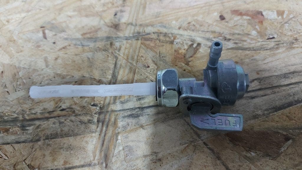 Slavina goriva M16x1,25